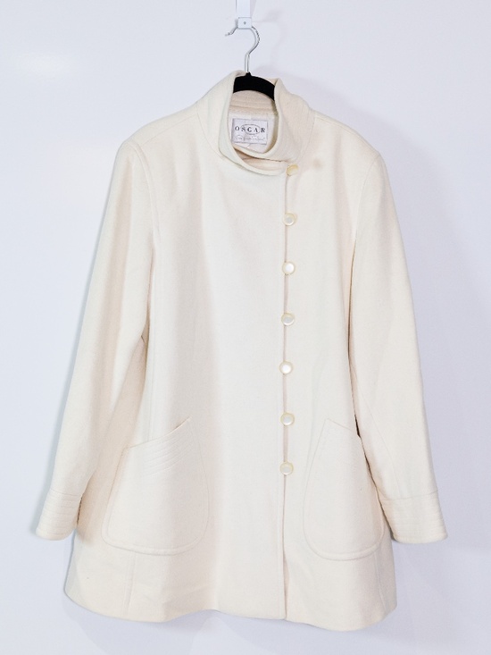 Oscar de la Renta Jackets & Blazers - Oscar De La Renta Wool Blend Felt High Collar Pea Coat Jacket Button Up White L